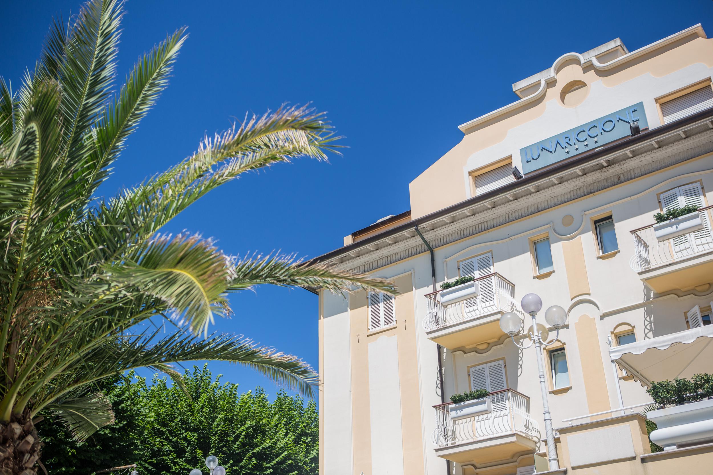 Hotel Luna Riccione E Aqua Spa Only Adults +12 מראה חיצוני תמונה